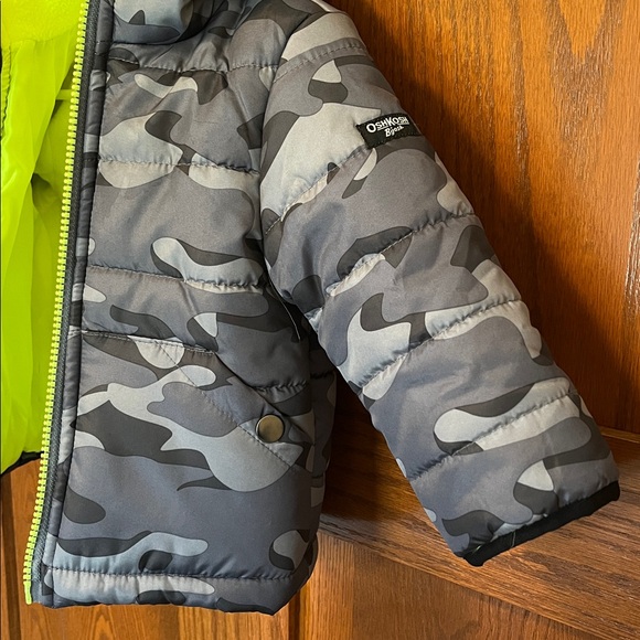 OshKosh B'gosh Gray Camo Puffer Jacket with Neon Yellow Lining, 12 Months - Picture 5 of 12